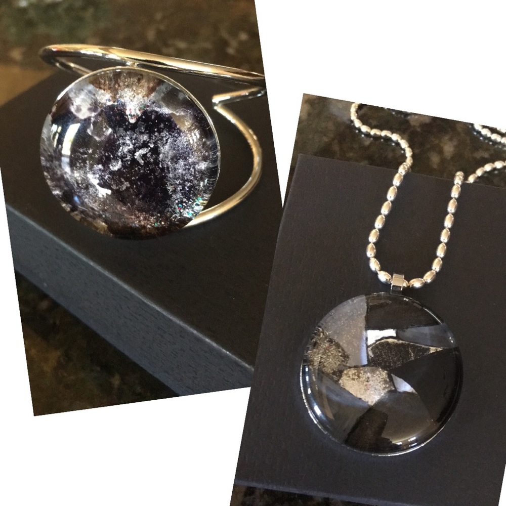 NWOT Gorgeous Cuff Bracelet & Pendant Set